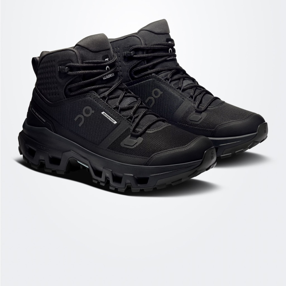 On Running Black Athletic Shoes - Picture 6 of 6